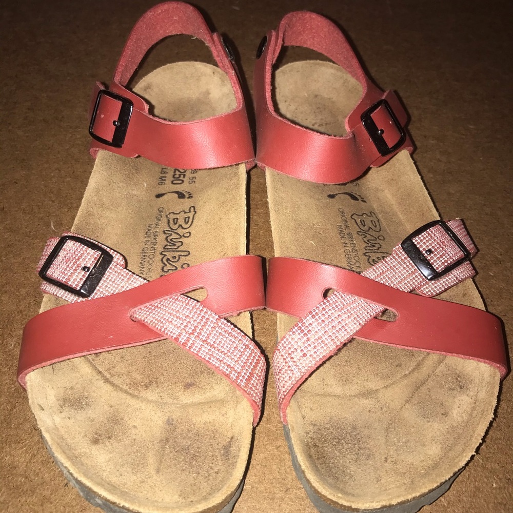 Red Burke-Flor Karmin Linen Begie shoe